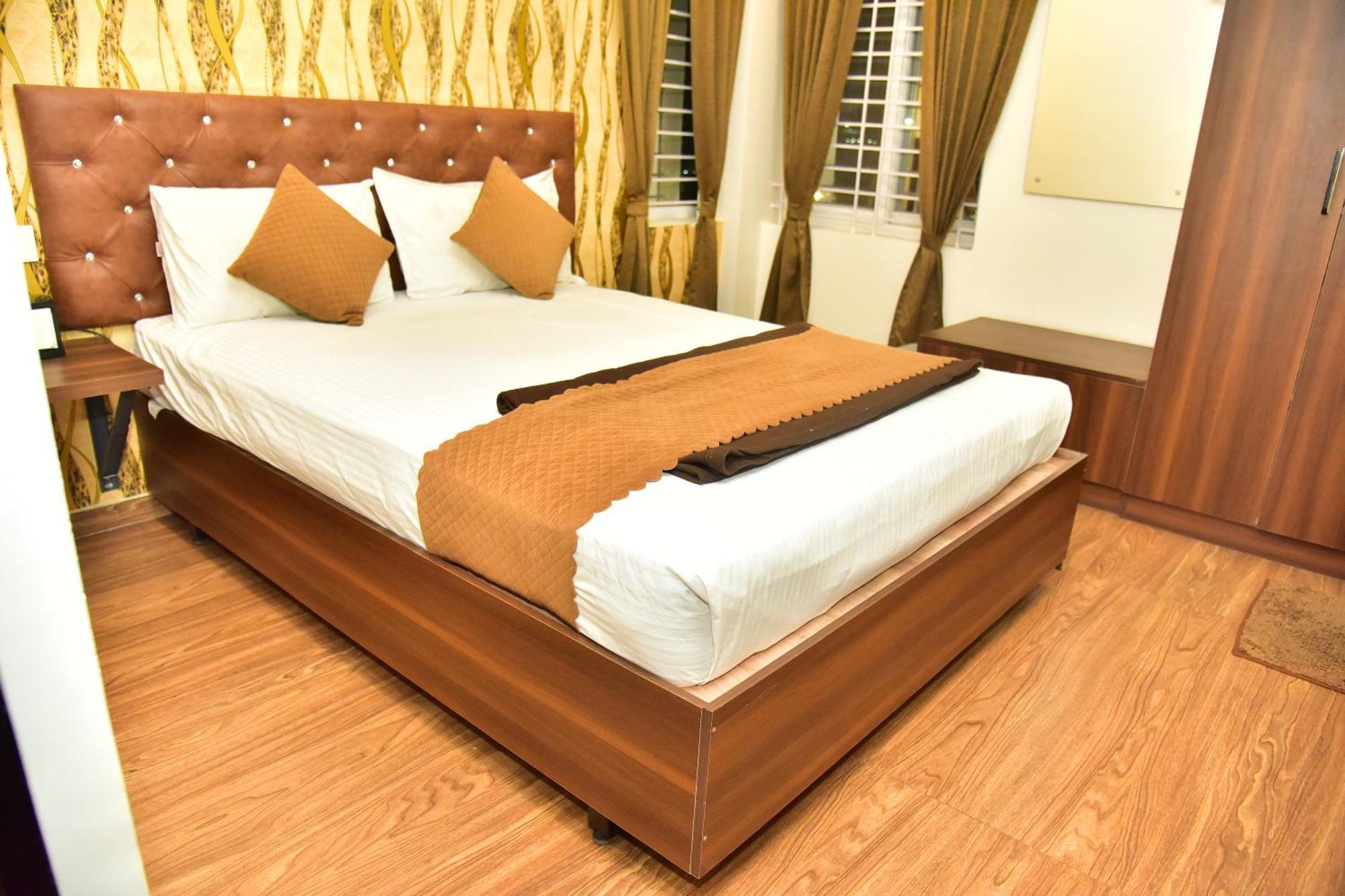 Meadows Inn 迈索尔 外观 照片