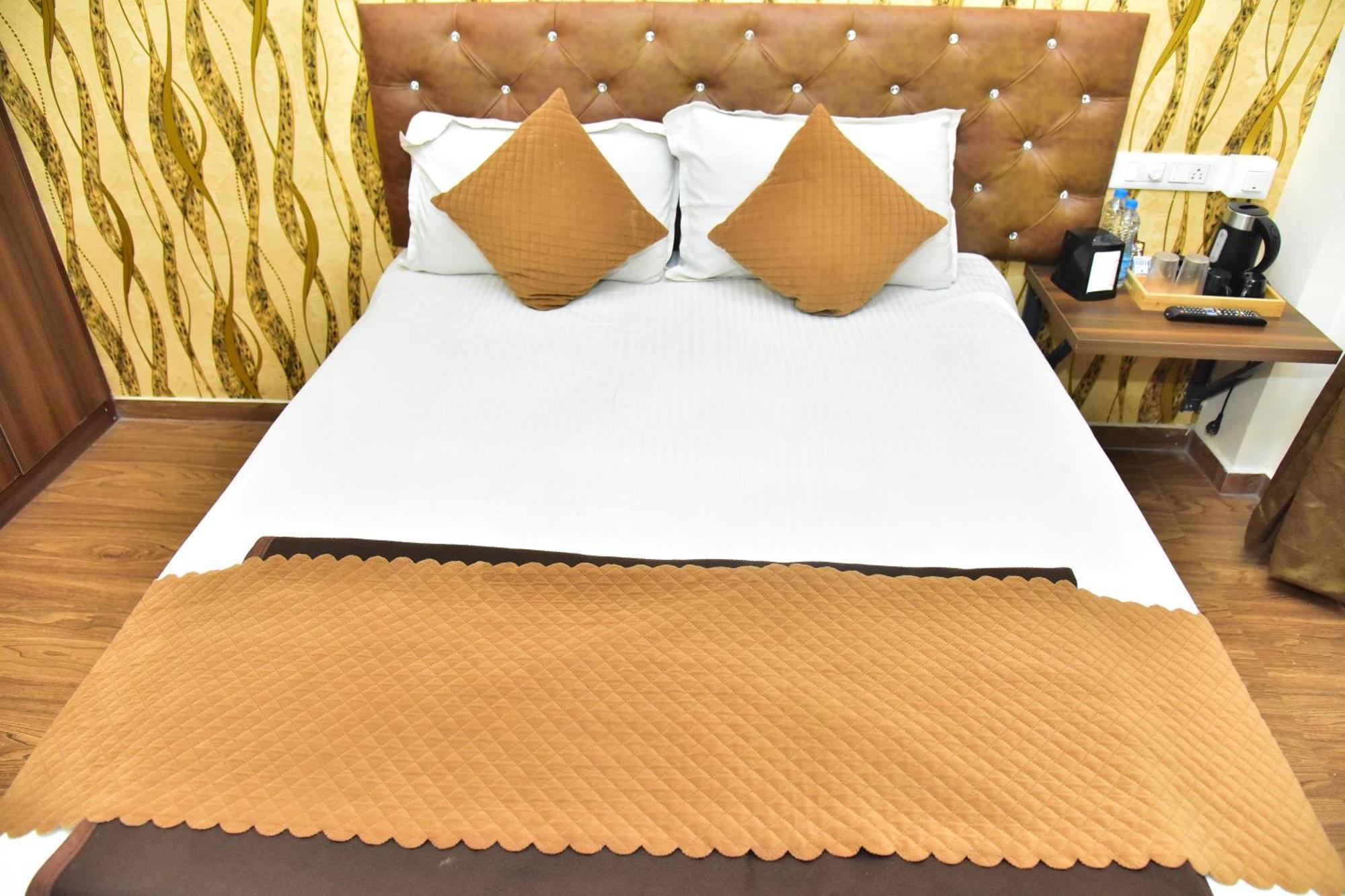 Meadows Inn 迈索尔 外观 照片