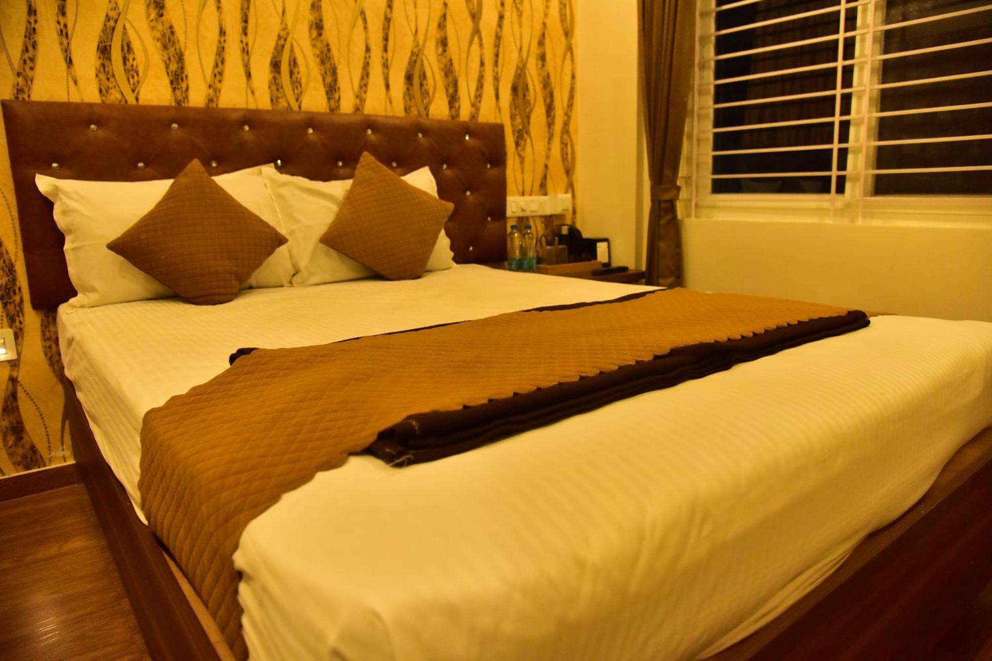 Meadows Inn 迈索尔 外观 照片